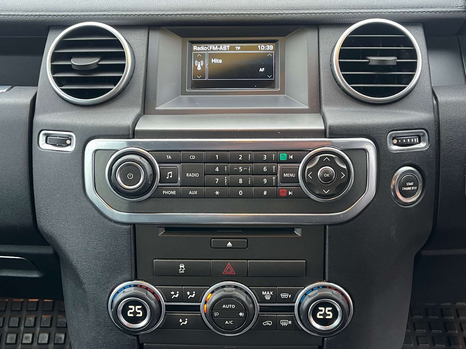 Used Land Rover Discovery 4 2013 for sale - 77350591: Photo 19