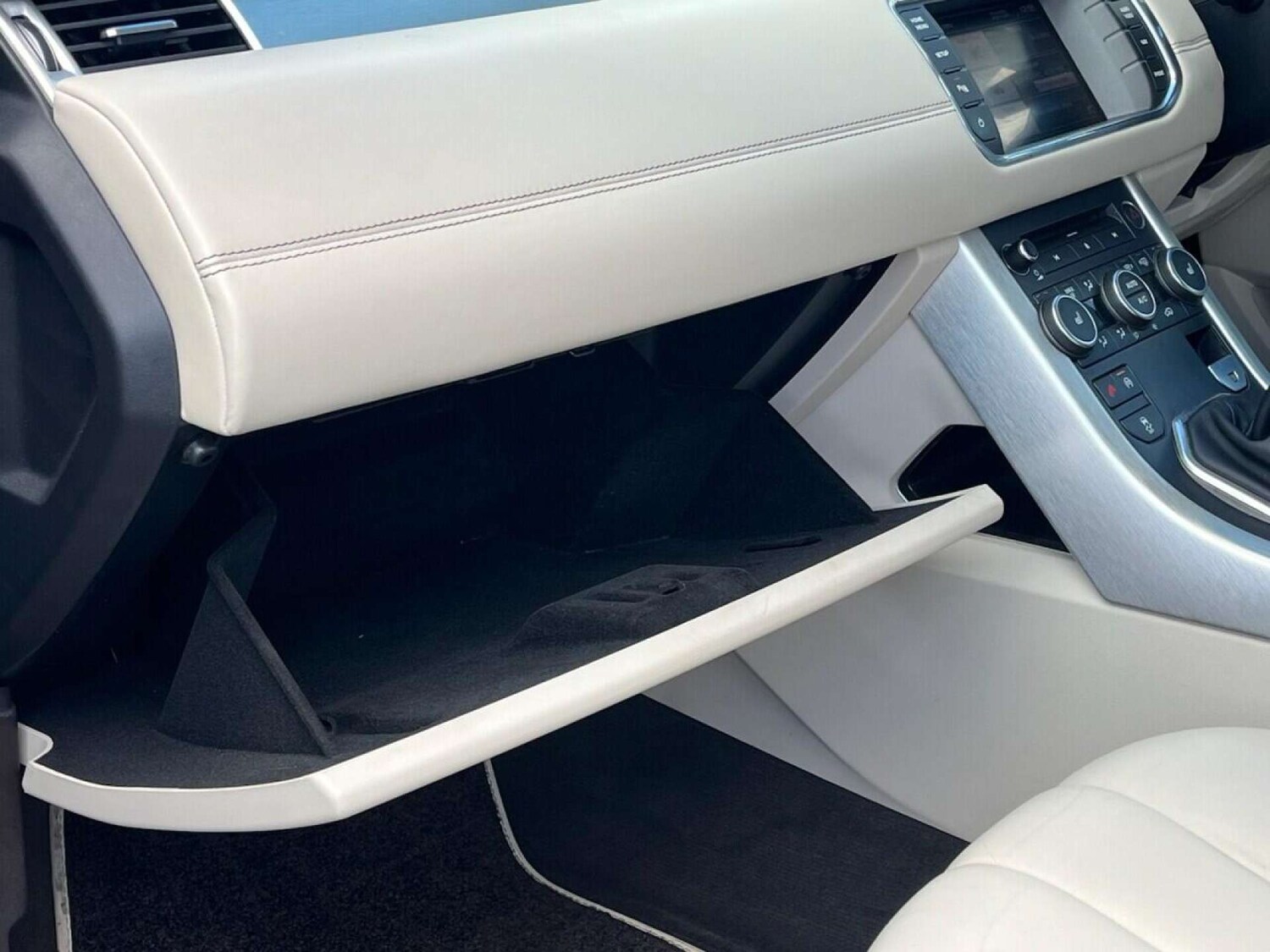 Used Land Rover Range Rover Evoque 2012 for sale - 77001209: Photo 32