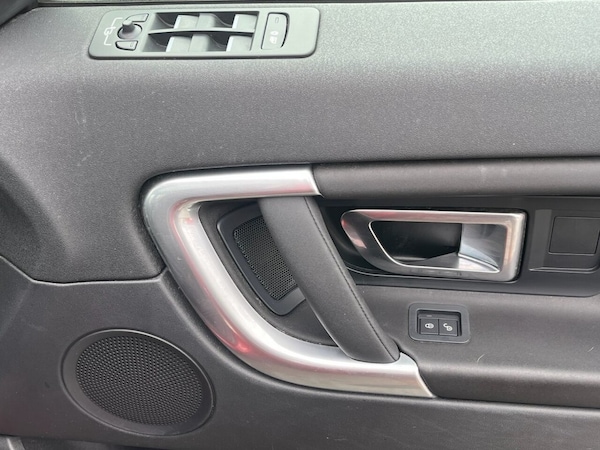 Used Land Rover Discovery Sport 2015 for sale - 75264174: Photo 24