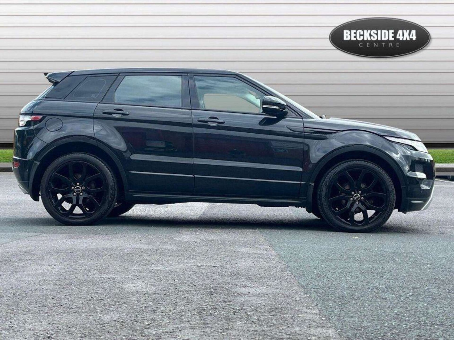 Used Land Rover Range Rover Evoque 2011 for sale - 77001220: Photo 2