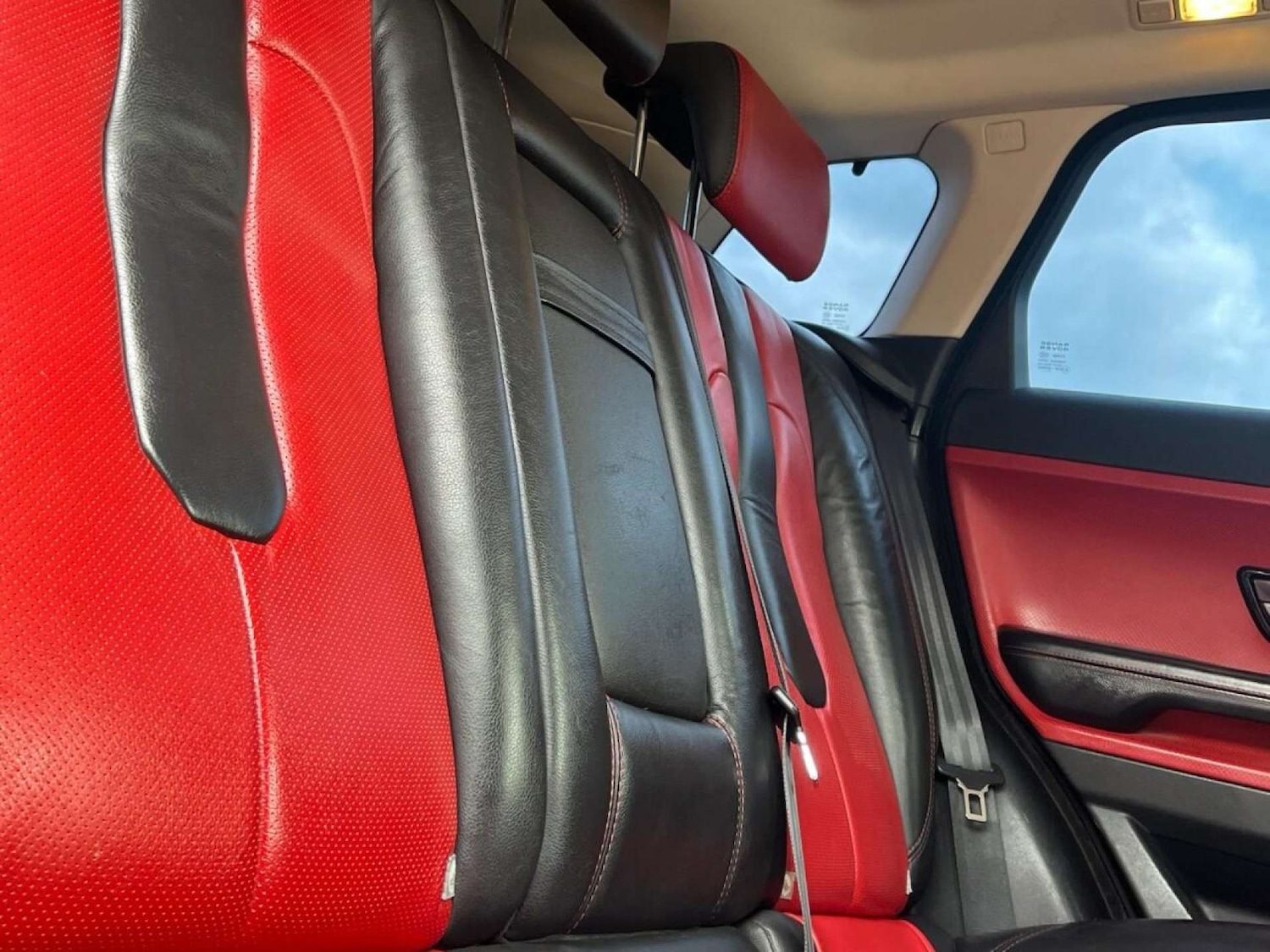 Used Land Rover Range Rover Evoque 2011 for sale - 77001220: Photo 22