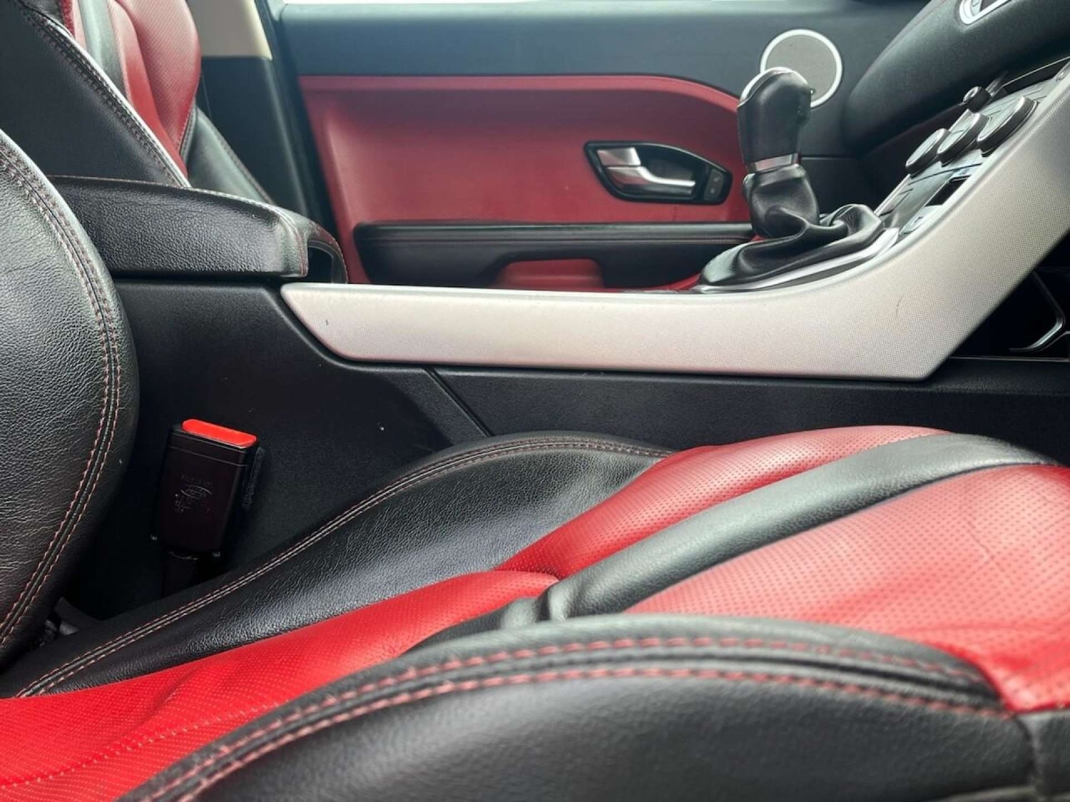 Used Land Rover Range Rover Evoque 2011 for sale - 77001220: Photo 30