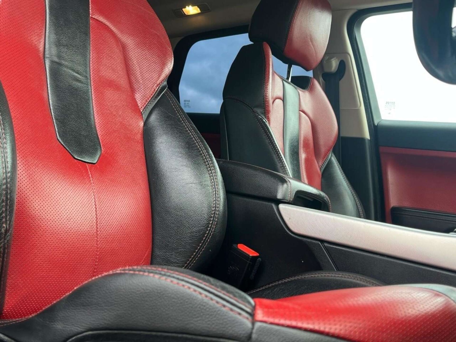 Used Land Rover Range Rover Evoque 2011 for sale - 77001220: Photo 32