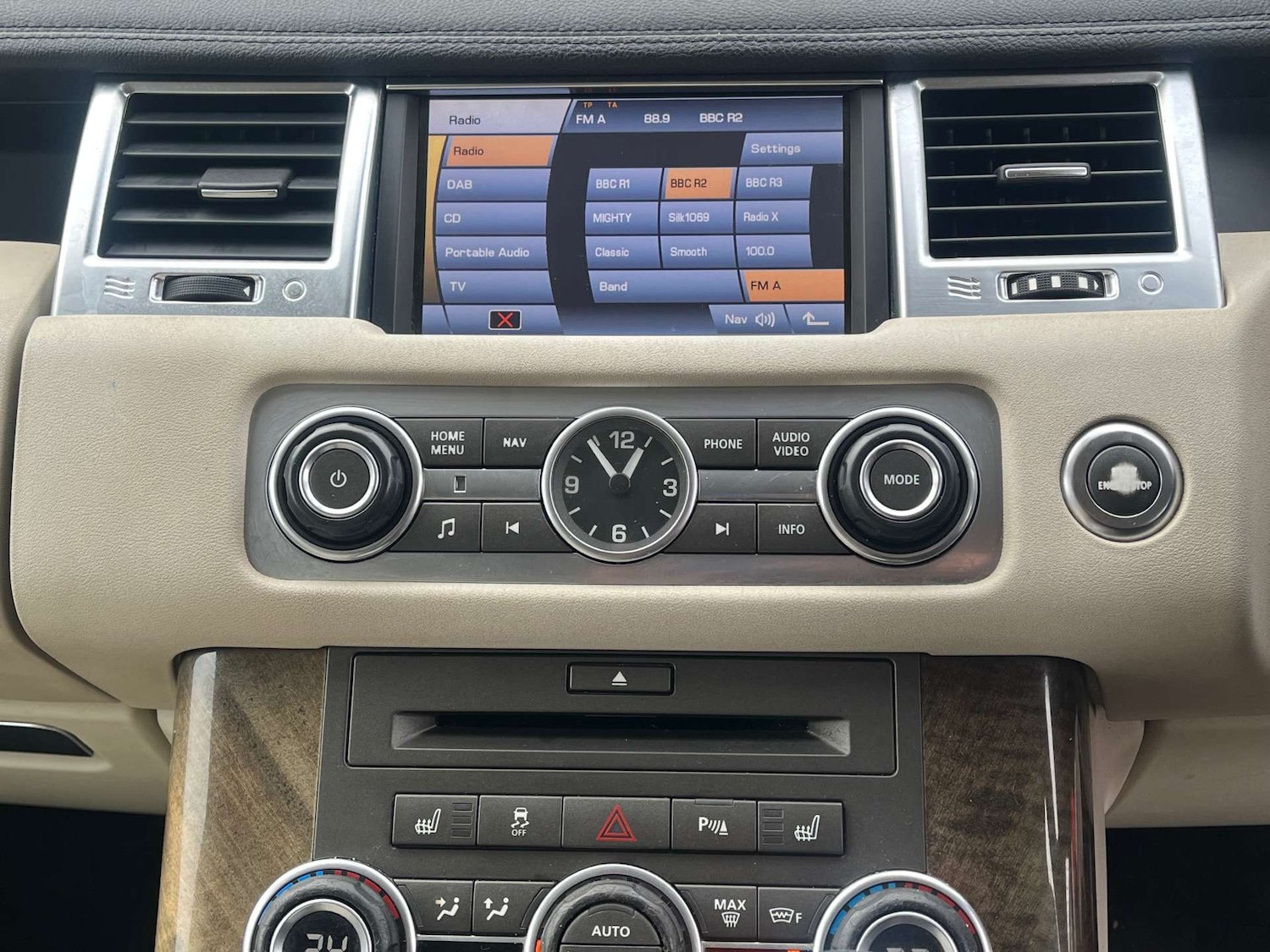 Used Land Rover Range Rover Sport 2011 for sale - 77762386: Photo 16