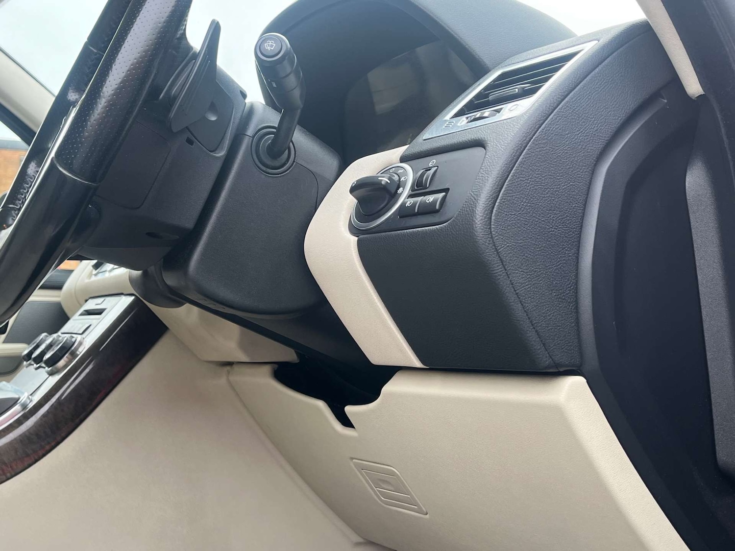 Used Land Rover Range Rover Sport 2011 for sale - 77762386: Photo 17