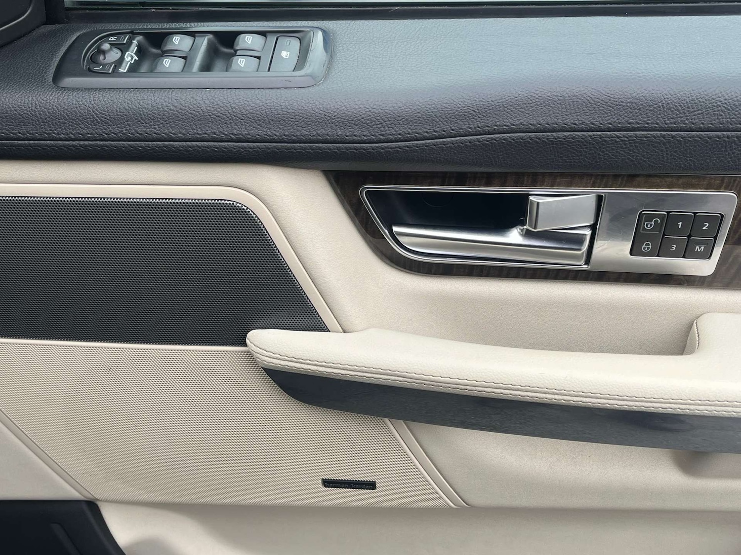 Used Land Rover Range Rover Sport 2011 for sale - 77762386: Photo 34