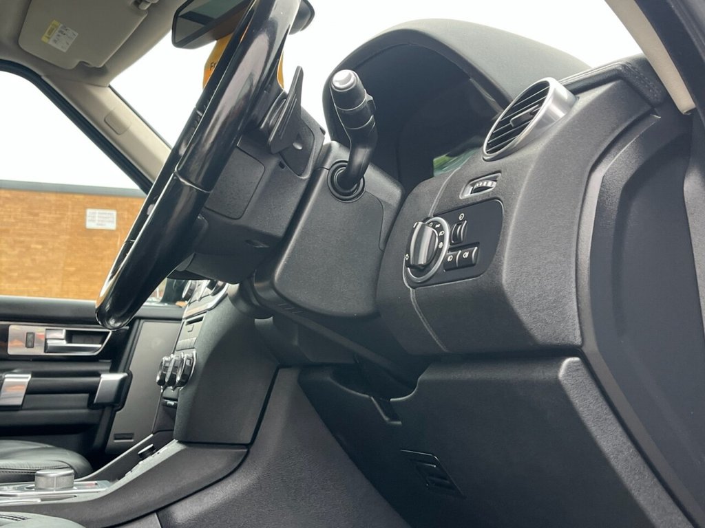 Used Land Rover Discovery 2011 for sale - 76665802: Photo 16