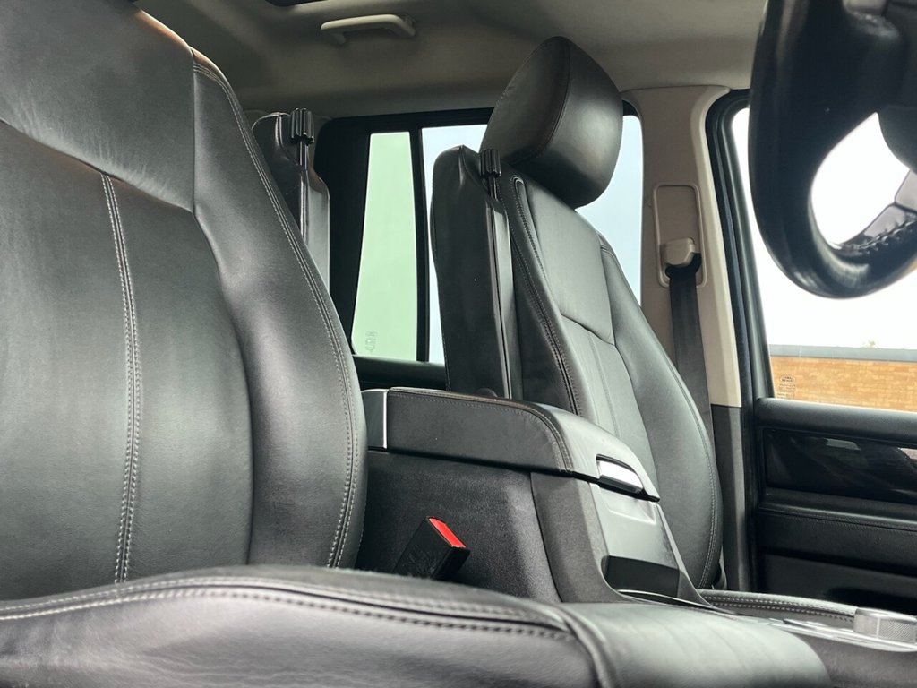 Used Land Rover Discovery 2011 for sale - 76665802: Photo 17