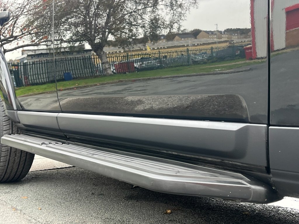 Used Land Rover Discovery 2011 for sale - 76665802: Photo 21