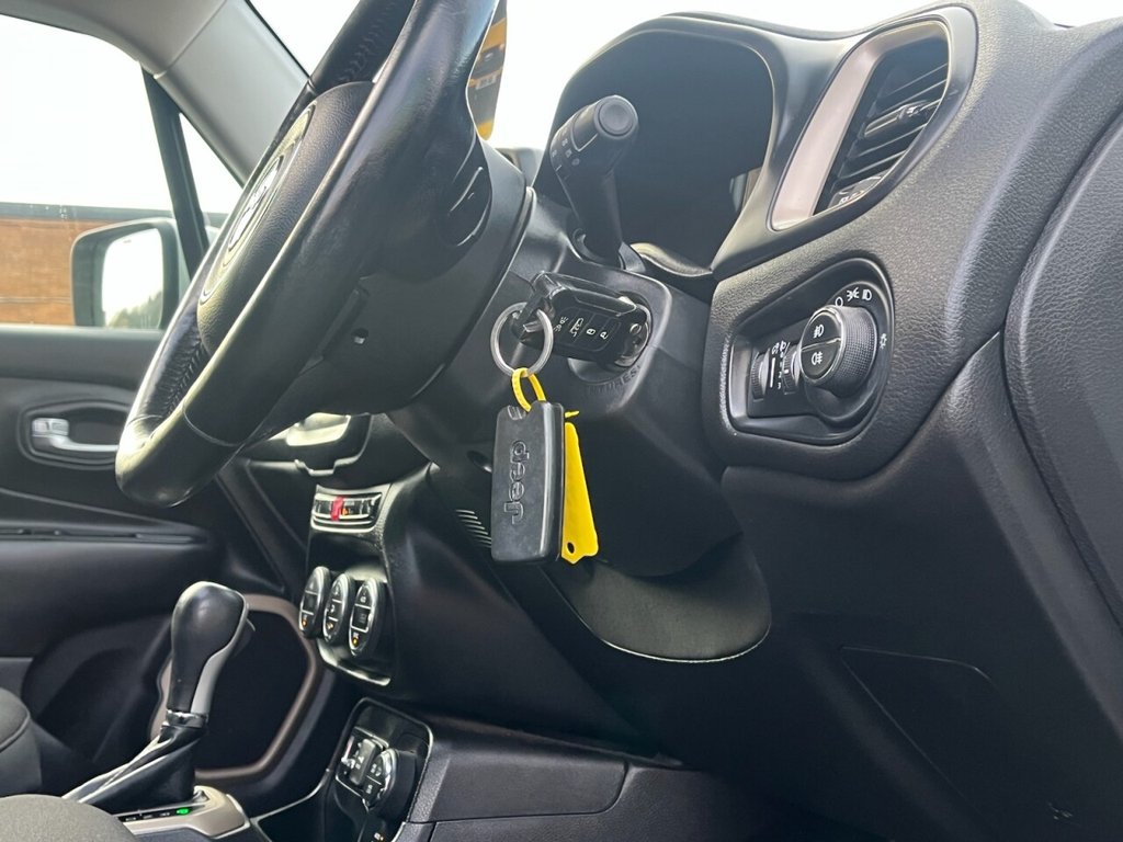 Used Jeep Renegade 2016 for sale - 76883218: Photo 24