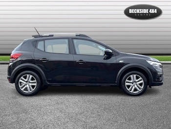 Used Dacia Sandero Stepway 2022 for sale - 77001178: Photo