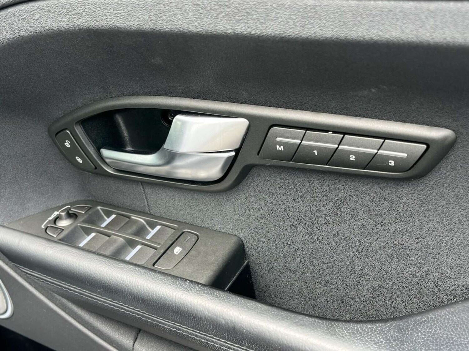 Used Land Rover Range Rover Evoque 2013 for sale - 77001225: Photo 32