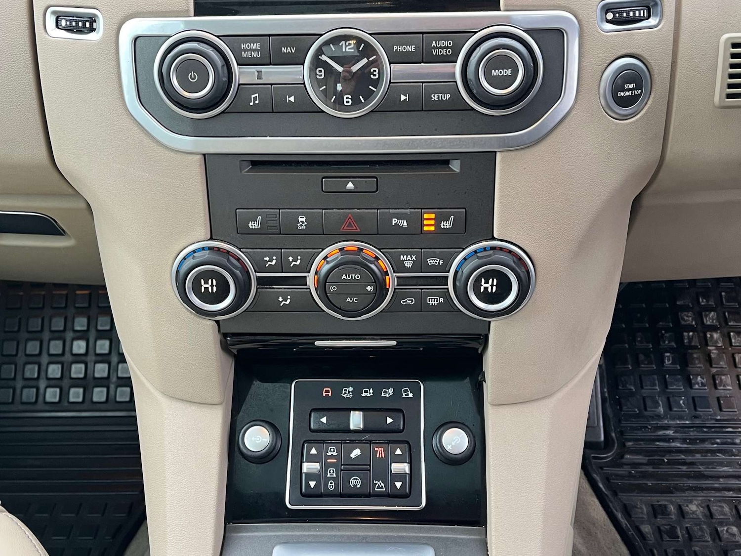 Used Land Rover Discovery 4 2015 for sale - 77001234: Photo 16