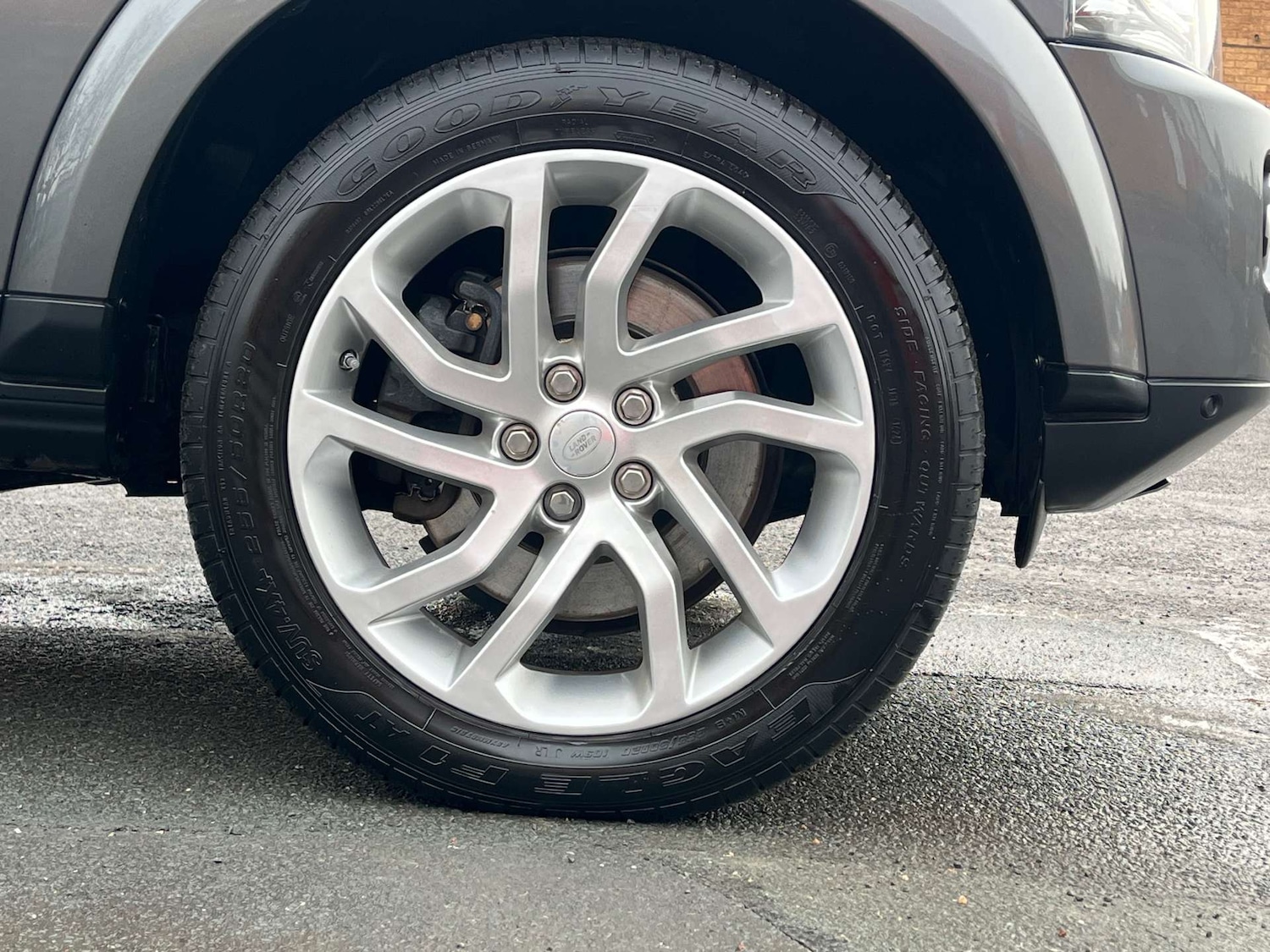 Used Land Rover Discovery 4 2015 for sale - 77001234: Photo 45