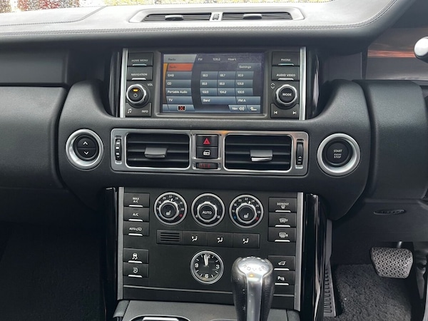 Used Land Rover Range Rover 2010 for sale - 74053307: Photo 41