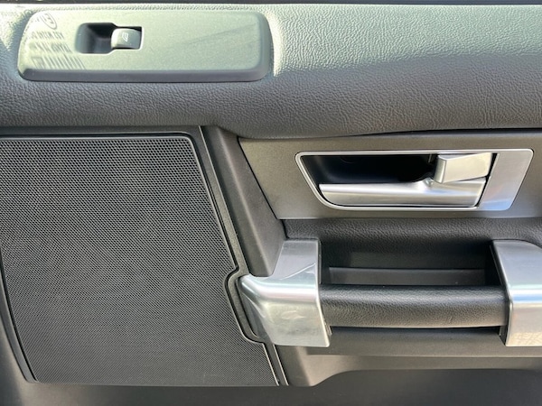 Used Land Rover Discovery 4 2015 for sale - 76118531: Photo 26