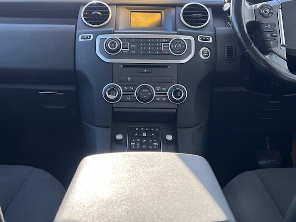 Used Land Rover Discovery 4 2015 for sale - 76118531: Photo 31
