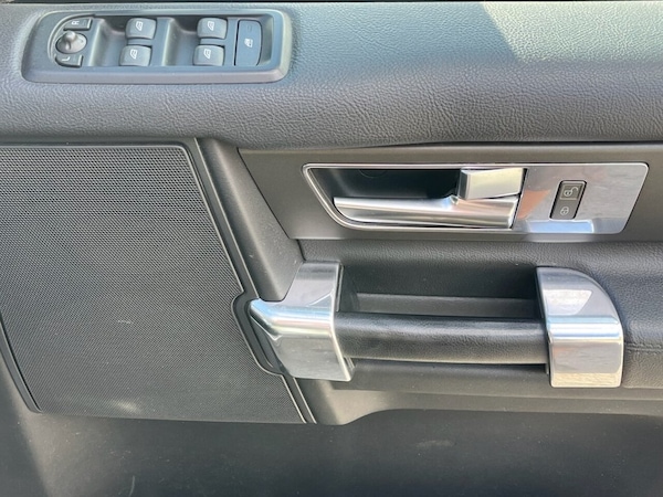 Used Land Rover Discovery 4 2015 for sale - 76118531: Photo 32