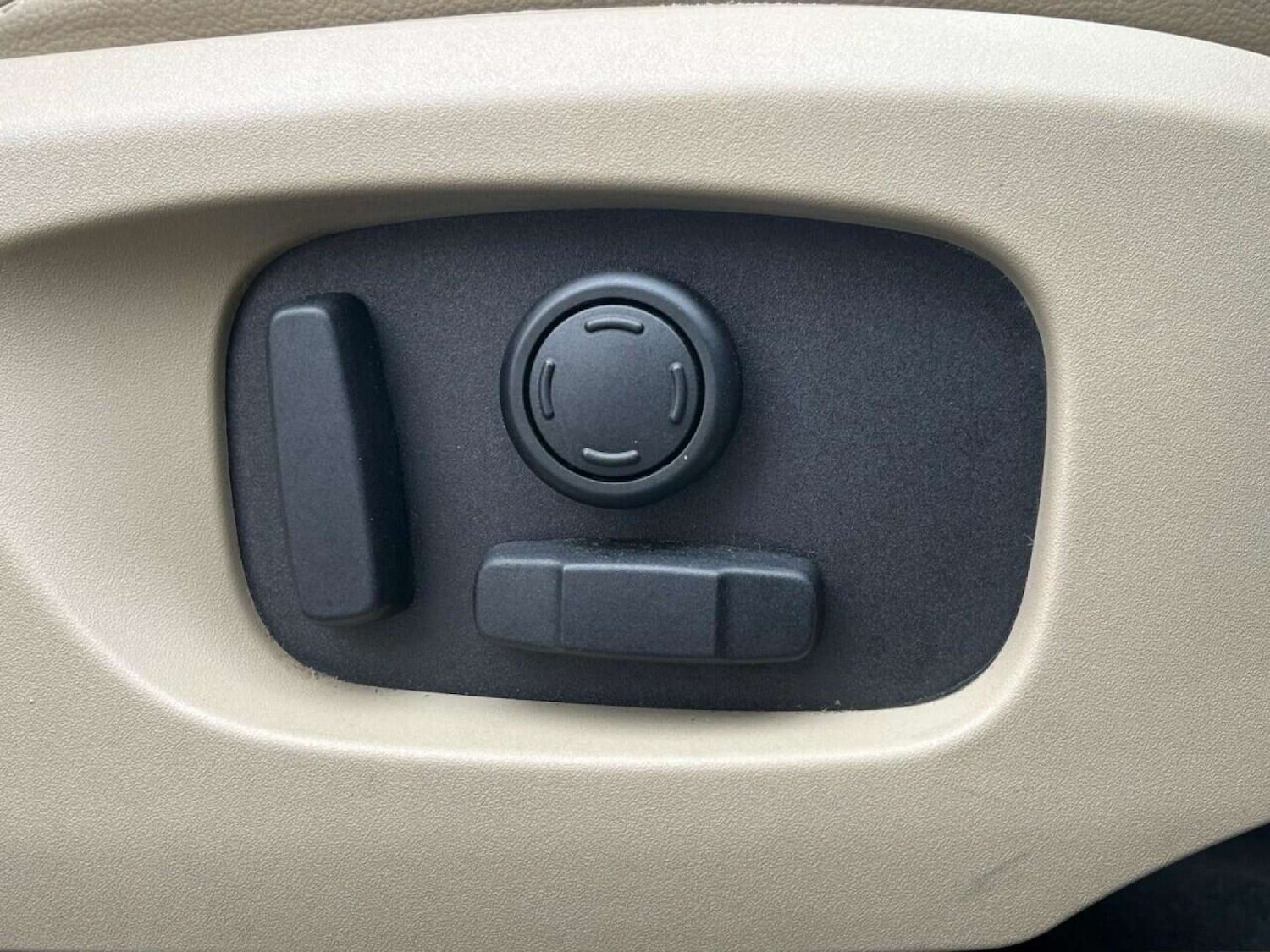 Used Land Rover Discovery Sport 2015 for sale - 77001208: Photo 38