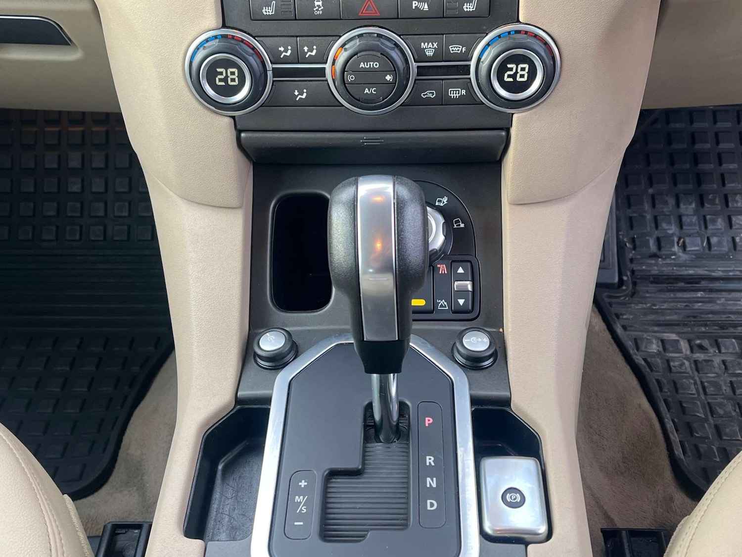 Used Land Rover Discovery 2011 for sale - 77113477: Photo 13