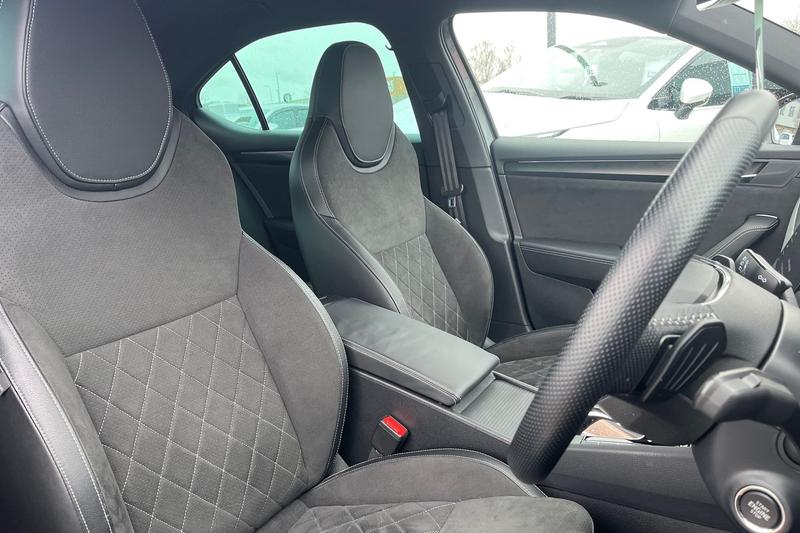 Used Skoda Superb 2024 for sale - 77997170: Photo 17