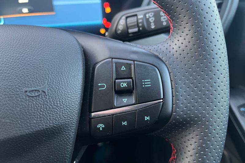 Used Ford Kuga 2025 for sale - 77132660: Photo 37