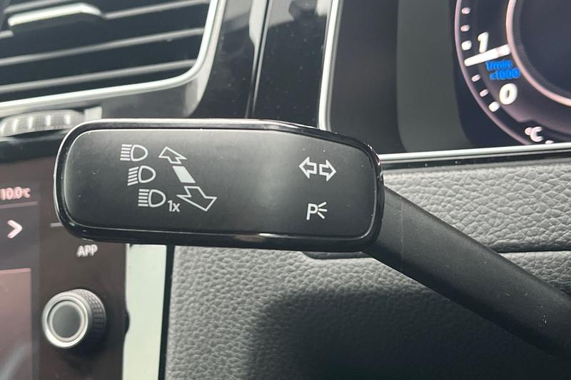 Used Volkswagen Golf 2018 for sale - 77804535: Photo 14