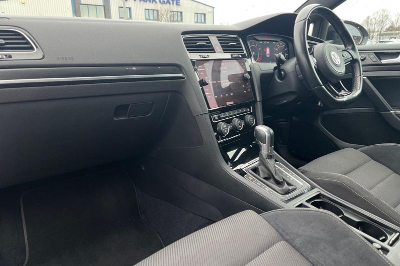 Used Volkswagen Golf 2018 for sale - 77804535: Photo 18