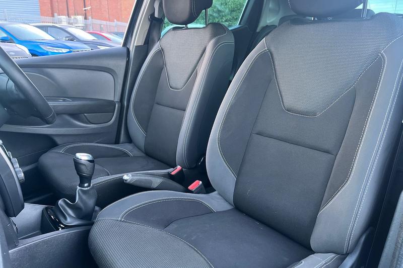 Used Renault Clio 2018 for sale - 77055924: Photo 19