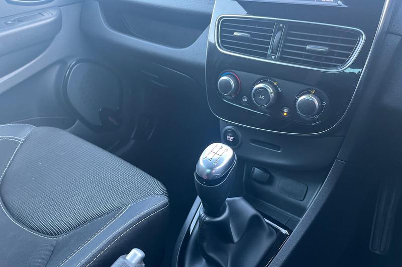 Used Renault Clio 2018 for sale - 77055924: Photo 26