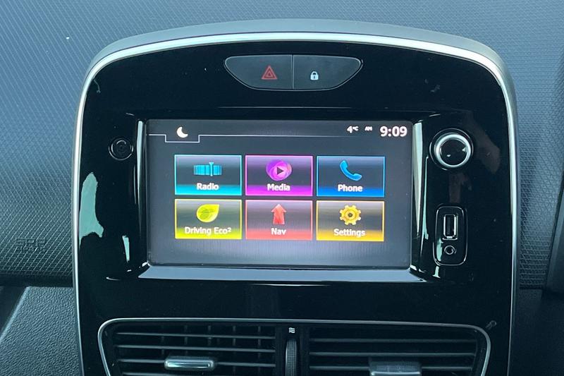 Used Renault Clio 2018 for sale - 77055924: Photo 29