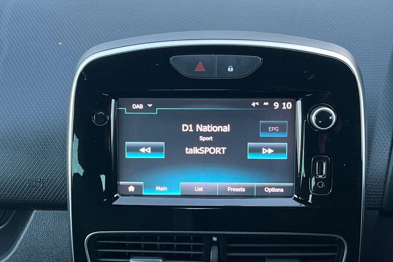 Used Renault Clio 2018 for sale - 77055924: Photo 31