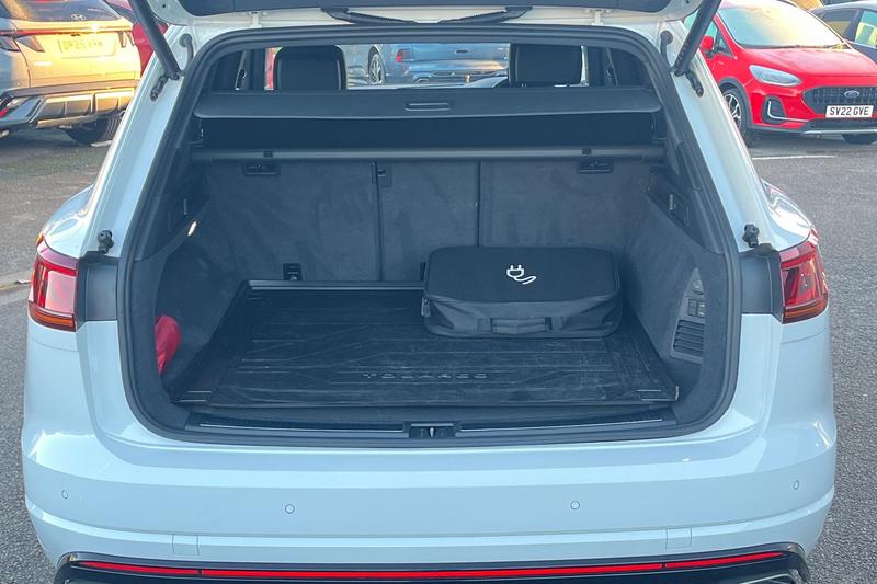 Used Volkswagen Touareg 2023 for sale - 76703273: Photo 21