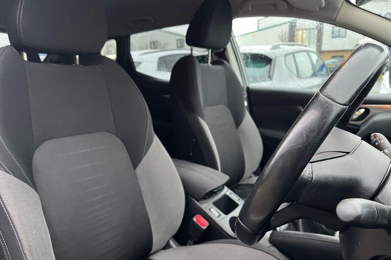 Used Nissan Qashqai 2017 for sale - 77672562: Photo 17