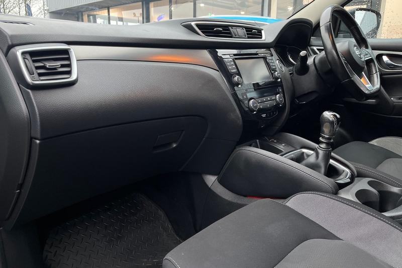 Used Nissan Qashqai 2017 for sale - 77672562: Photo 18