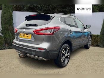 Used Nissan Qashqai 2017 for sale - 77672562: Photo