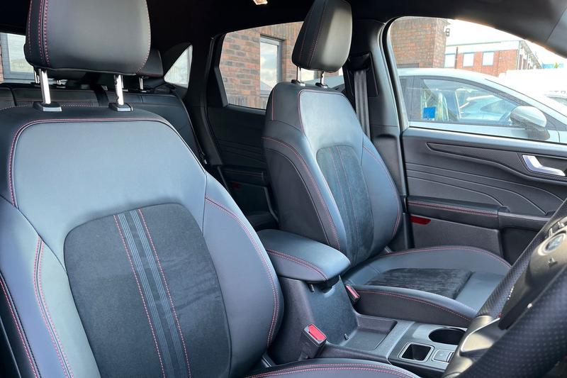 Used Ford Kuga 2024 for sale - 76350393: Photo 17
