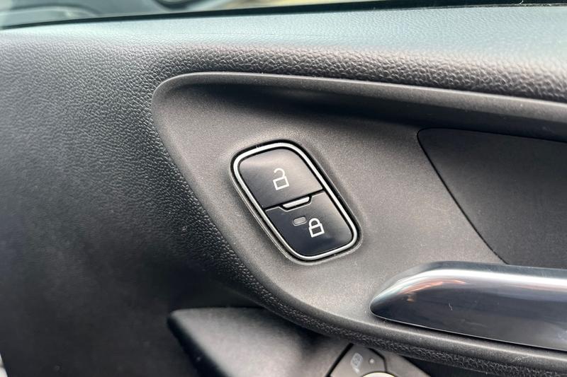 Used Ford Fiesta 2018 for sale - 76064681: Photo 24
