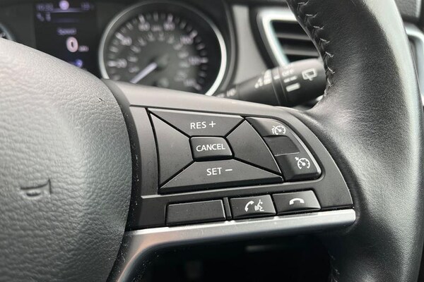 Used Nissan Qashqai 2018 for sale - 76234927: Photo 24