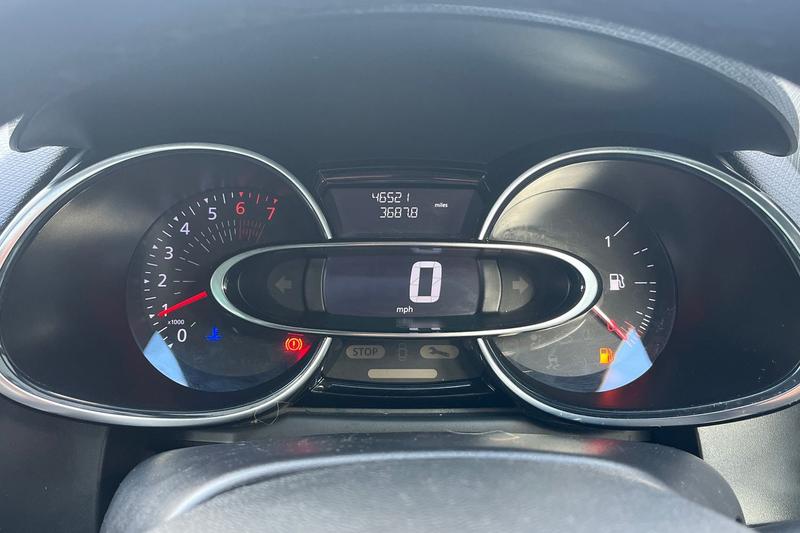 Used Renault Clio 2019 for sale - 76508183: Photo 13