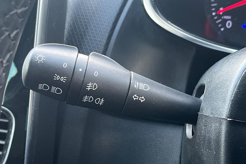 Used Renault Clio 2019 for sale - 76508183: Photo 14