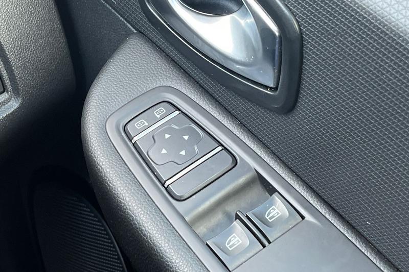 Used Renault Clio 2019 for sale - 76508183: Photo 16