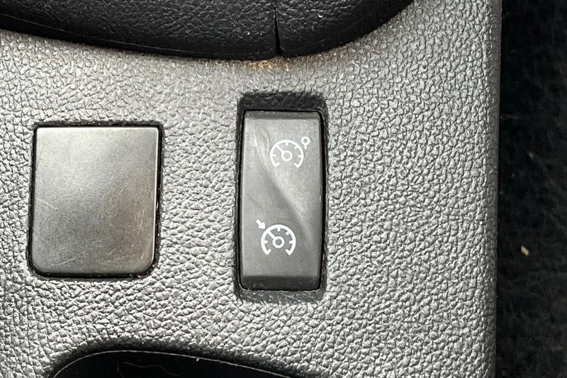 Used Renault Clio 2019 for sale - 76508183: Photo 28