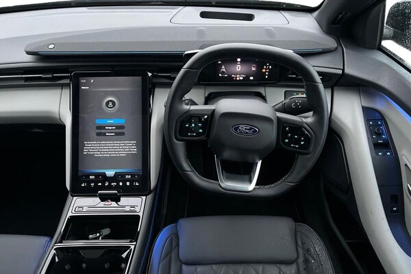 Used Ford Explorer 2024 for sale - 73116155: Photo 11