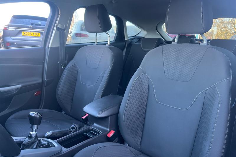 Used Ford Focus 2018 for sale - 76703270: Photo 19