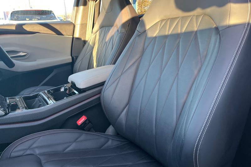 Used Ford Explorer 2024 for sale - 76625327: Photo 19