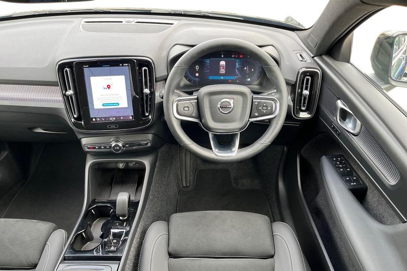 Used Volvo XC40 2025 for sale - 76616301: Photo 11