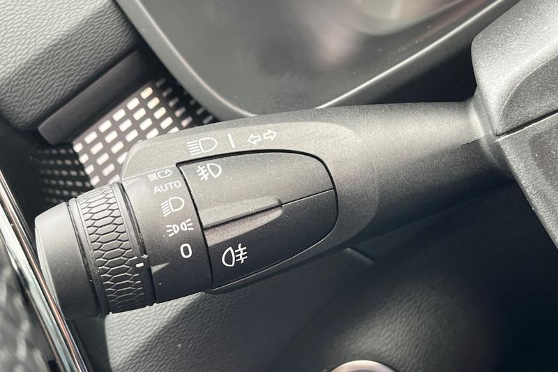 Used Volvo XC40 2025 for sale - 76616301: Photo 14