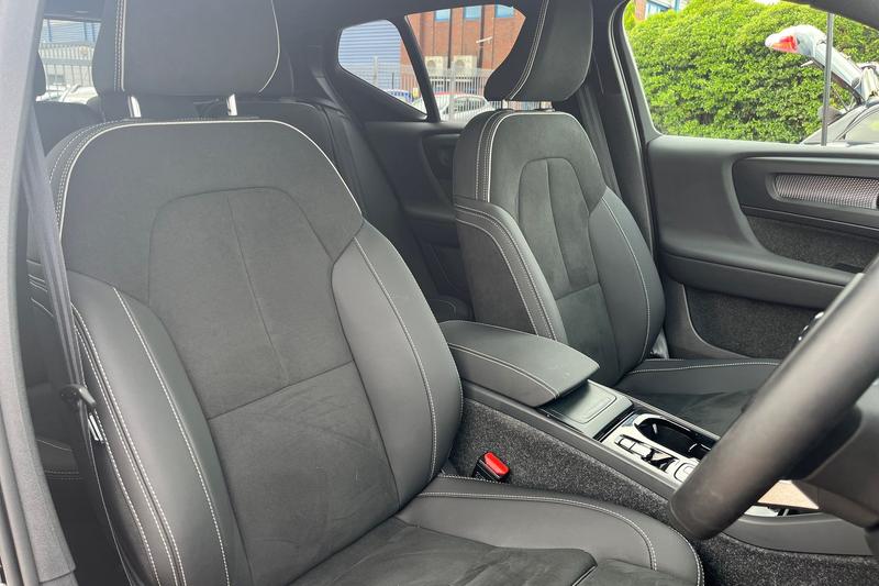 Used Volvo XC40 2025 for sale - 76616301: Photo 17