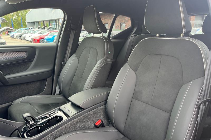 Used Volvo XC40 2025 for sale - 76616301: Photo 19